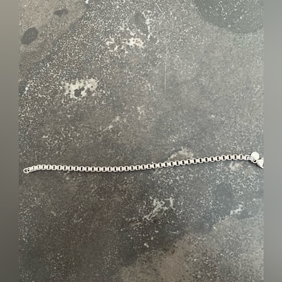 Tiffany & Co 925 Silver Venetian Box Link Bracelet - Fits Up To 7” Wrist W/Pouch - Picture 2 of 11